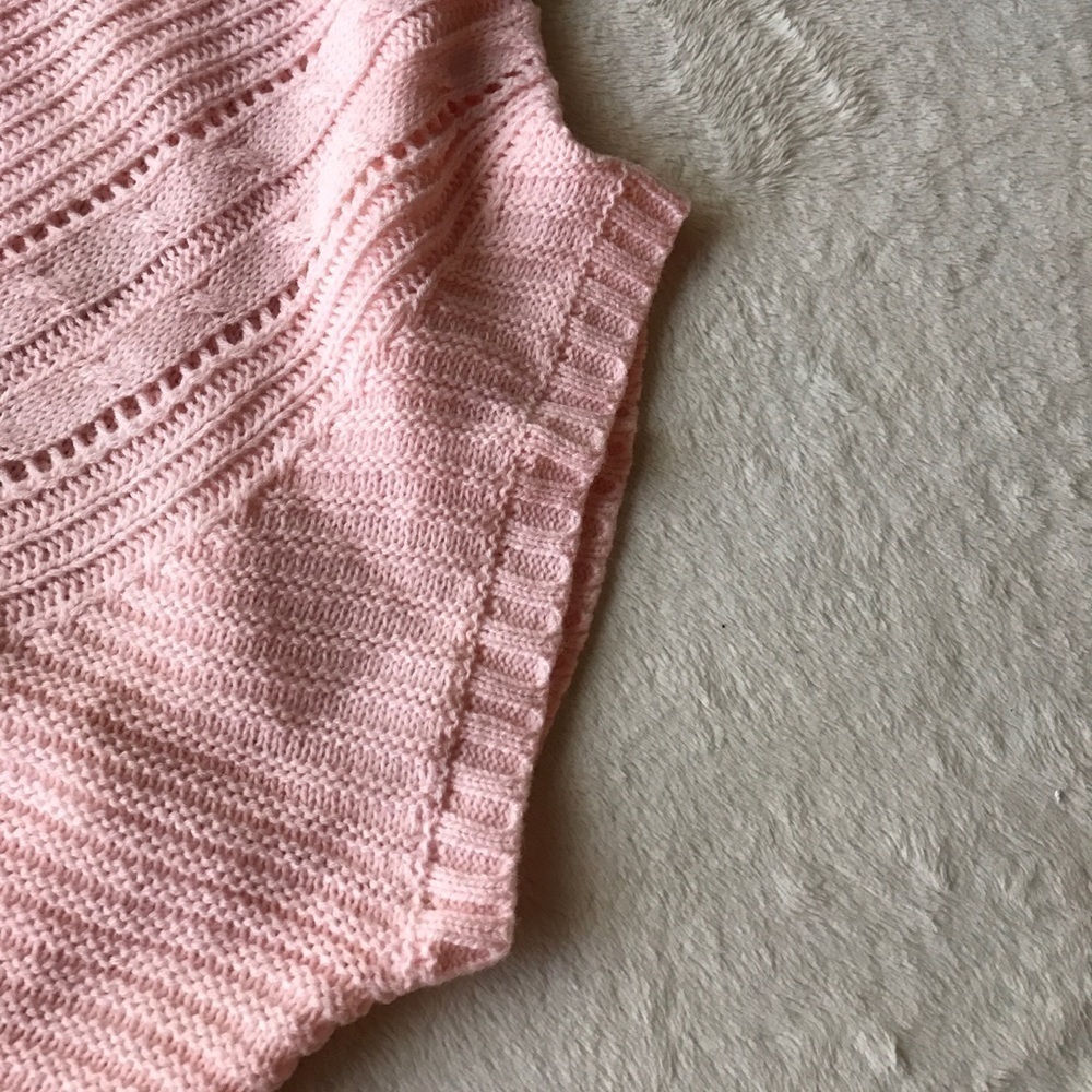 ✅HOST Pick✅ Derek Heart Sweater, Large - Picture 4 of 5